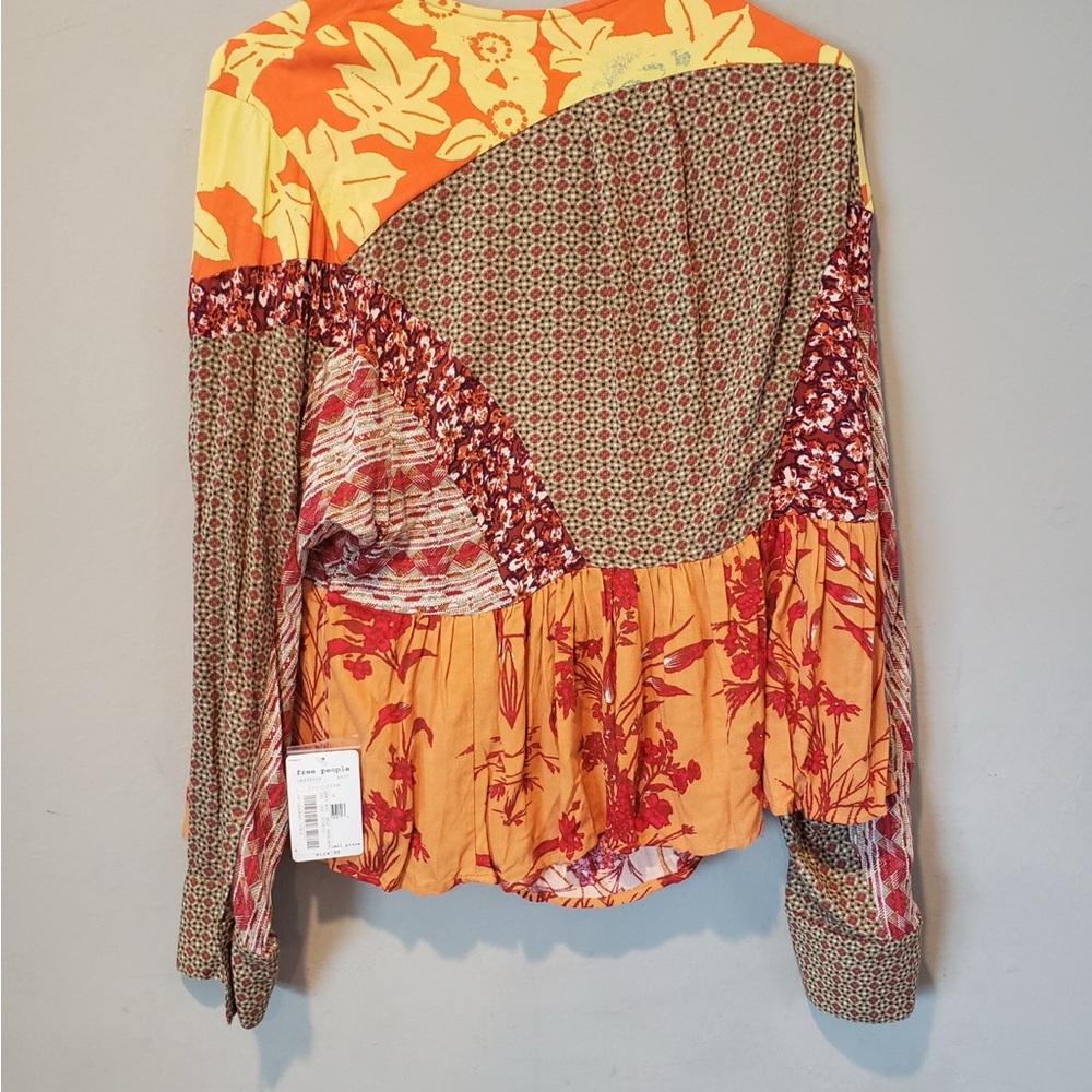 Free People Multicolor Floral V-Neck Blouse New W Tag Size Lg - Picture 3 of 5